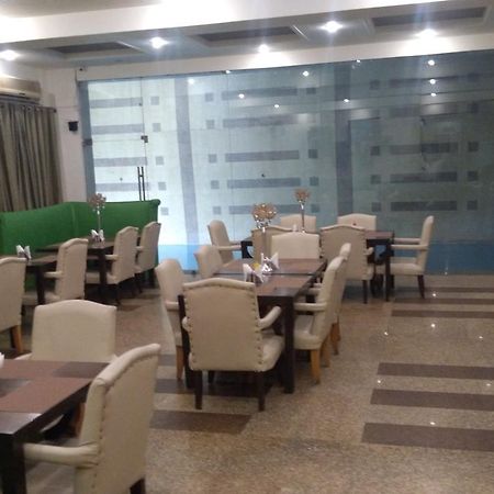 Hotel Bizzotel Gurgaon Exterior foto