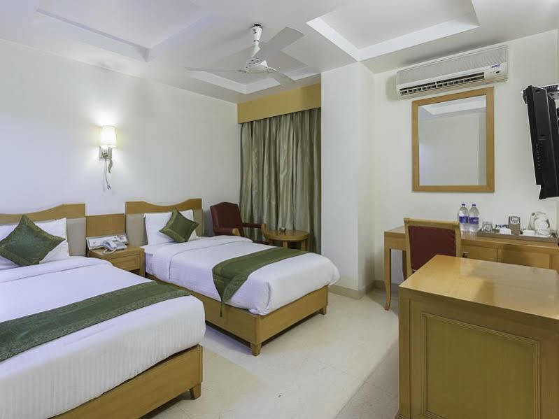 Hotel Bizzotel Gurgaon Exterior foto