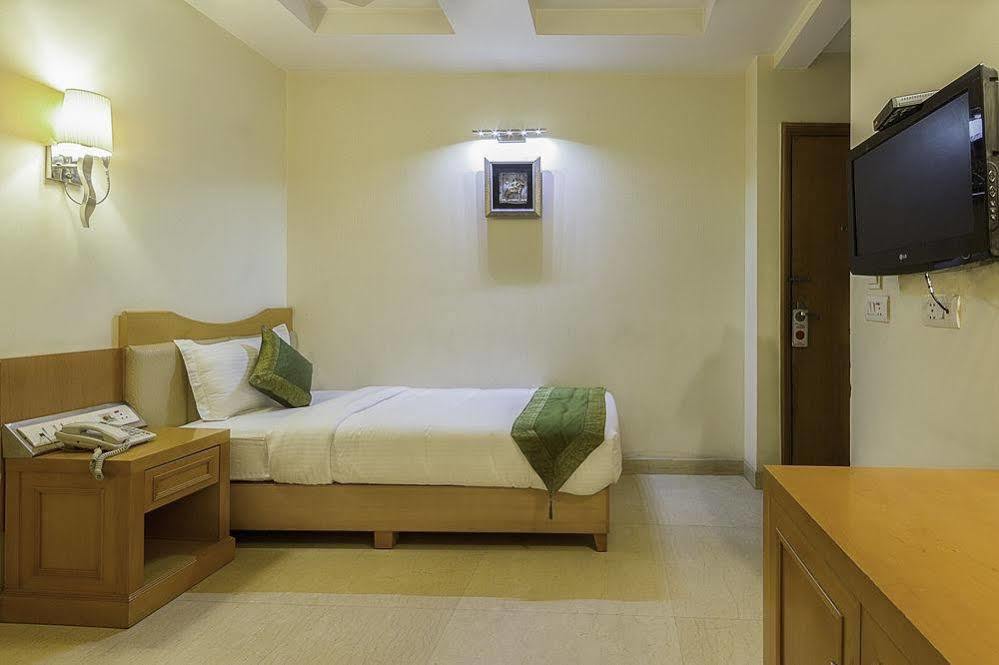 Hotel Bizzotel Gurgaon Exterior foto